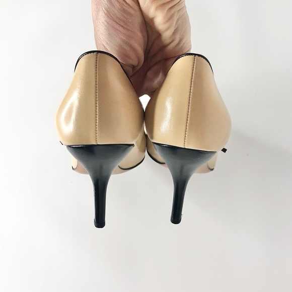 Chanel Retro Vintage Interlocking CC Bow Cap Toe Heeled Pumps 36.5 - Picture 8 of 10